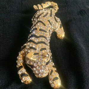 Rhinestone tiger broach